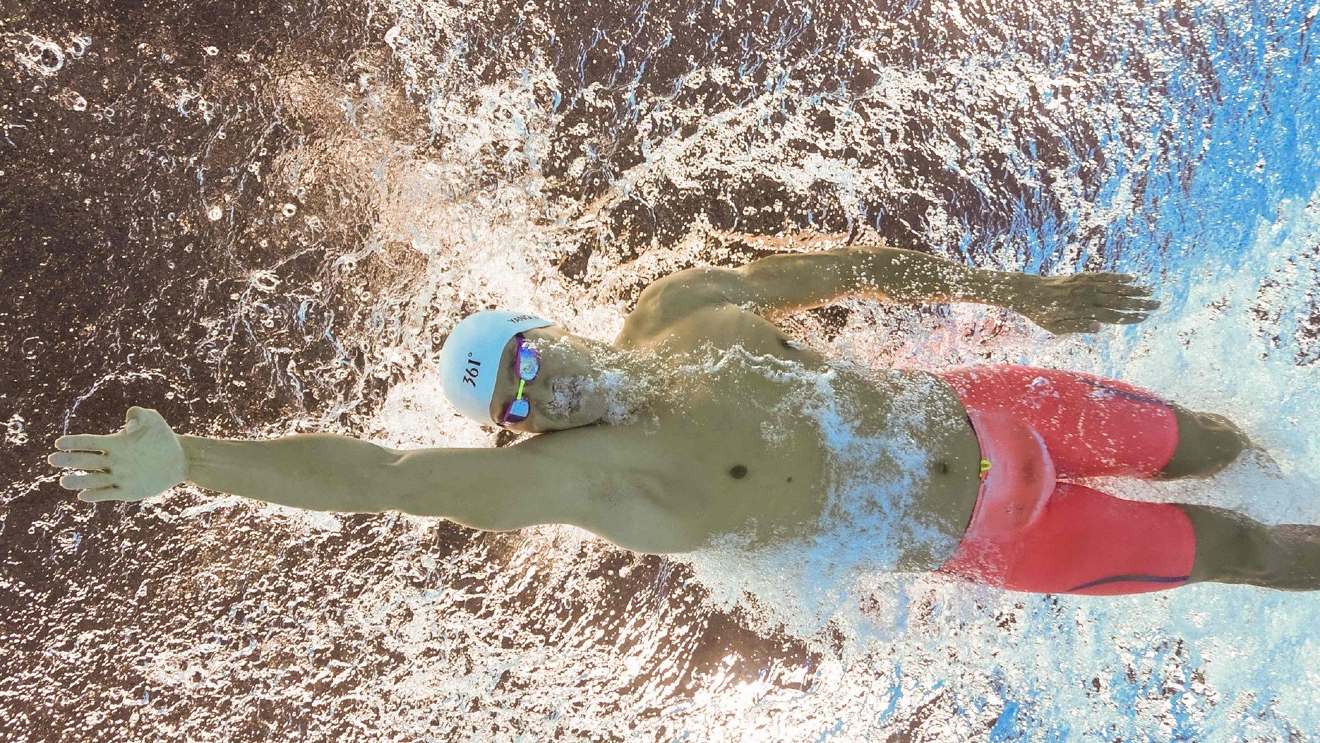 《【文化融合】电竞如何成为新时代青少年的精神象征?》,电竞青少年的逐梦路